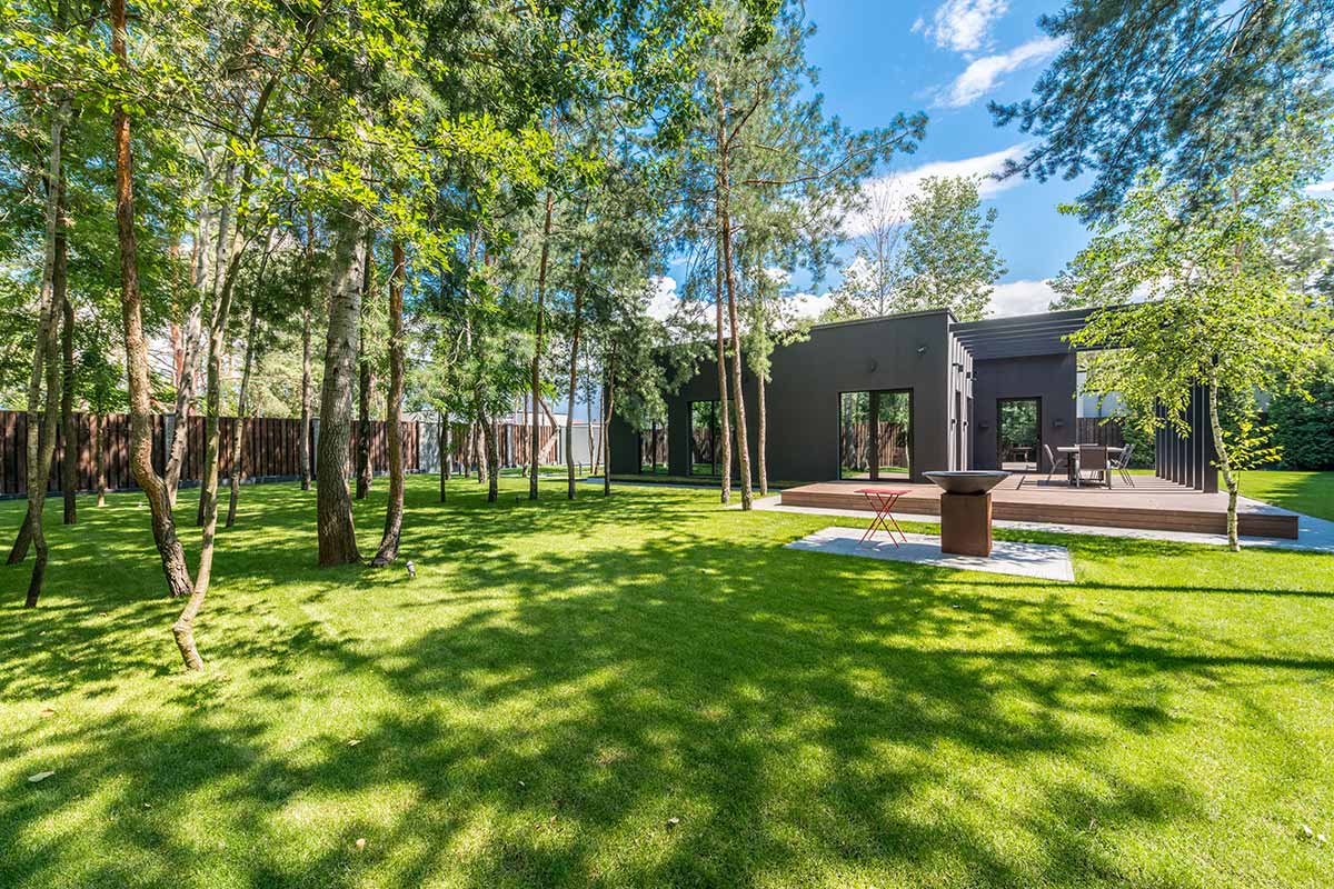 House with Outdoor Living House with Outdoor Living